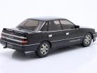 Subaru Legacy RS ano de construção 1991 preto 1:18 Ixo