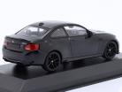 BMW M2 CS (F87) ano de construção 2020 safira preto metálico 1:43 Minichamps
