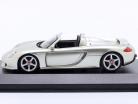 Porsche Carrera GT 建設年 2003 銀 1:43 Minichamps
