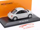 Volkswagen VW New Beetle (Typ 9C) Baujahr 1998 silber 1:43 Minichamps