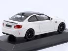 BMW M2 CS (F87) ano de construção 2020 branco alpino / preto aros 1:43 Minichamps