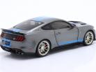 Shelby Mustang GT500 KR Byggeår 2022 sølvgrå metallisk / blå 1:18 Solido