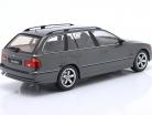 BMW 540i (E39) Touring Anno di costruzione 1997 Grigio metallico 1:18 KK-Scale