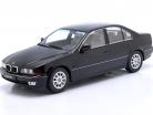 BMW 528i (E39) limousine Bouwjaar 1995 zwart metalen 1:18 KK-Scale