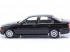 BMW 528i (E39) limousine Bouwjaar 1995 zwart metalen 1:18 KK-Scale