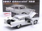 Chevrolet 150 Street Strip Anno di costruzione 1957 Grigio / bianco 1:18 GMP