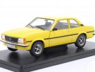 Opel Ascona 1.9 SR ano de construção 1975 amarelo 1:24 Hachette