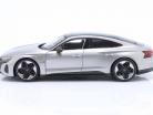 Audi RS e-tron GT Bouwjaar 2022 zilver metalen 1:18 Bburago