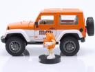 Jeep Wrangler 2007 с фигура M&Ms Апельсин 1:24 Jada Toys