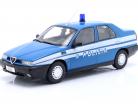 Alfa Romeo 155 politi Byggeår 1996 blå / hvid 1:18 Triple9