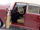 Mercedes-Benz 200 Bouwjaar 1966 rood 1:18 Norev