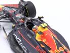 S. Perez Red Bull RB18 #11 gagnant Singapour GP formule 1 2022 1:18 Minichamps