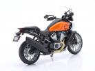 Harley-Davidson Pan America 1250 Baujahr 2021 schwarz / orange / weiß 1:12 Maisto
