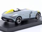 Ferrari Monza SP1 Año de construcción 2019 gris-plata metálico / amarillo 1:43 Bburago Signature
