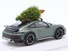 Porsche 911 Dakar Kerstmis editie 2023 donkergroen metalen 1:43 Spark