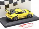 Porsche 911 (992) GT3 RS 2023 gul / gylden fælge 1:43 Minichamps