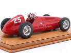 Reg Parnell Maserati 4CLT/48 #25 Winner Goodwood Trophy 1948 1:18 Tecnomodel