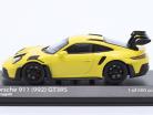 Porsche 911 (992) GT3 RS 2023 racing amarillo / negro llantas 1:43 Minichamps