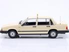 Volvo 740 GL Taxi Tyskland Byggeår 1986 beige 1:18 Minichamps