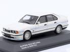 Alpina B10 BiTurbo (BMW E34) Ano de construção 1994 branco 1:43 Solido