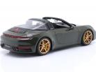 Porsche 911 (992) Targa 4S Año de construcción 2020 verde oliva 1:18 GT-Spirit