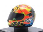 Valentino Rossi #46 Campeão mundial 500ccm 2001 capacete 1:5 Spark Editions