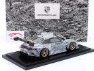 Porsche 911 (992) GT3 R Testcar Erlkönig weiß / schwarz 1:18 Spark