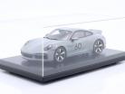 Porsche 911 (992) Sport Classic 2022 gris deportivo metálico 1:12 Spark