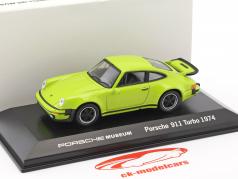 Porsche 911 Turbo год 1974 лайм 1:43 Welly