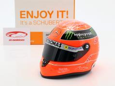Michael Schumacher Mercedes GP fórmula 1 2012 casco 1:2 Schuberth