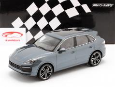 Porsche Cayenne Turbo S Opførselsår 2017 blå metallisk 1:18 Minichamps