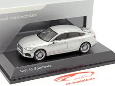 Audi A5 Sportback año de construcción 2017 plata Florett 1:43 Spark