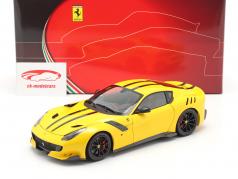 Ferrari F12 TDF Anno di costruzione 2015 giallo con nero strisce 1:18 BBR