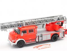Mercedes-Benz L1519 fire department with telescopic ladder red / silver 1:43 Altaya