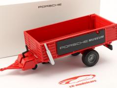 Bande-annonce Porsche tracteur rouge 1:24 Welly