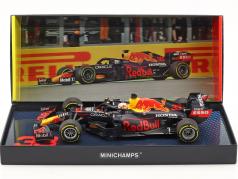 M. Verstappen Red Bull RB16B #33 方式 1 世界チャンピオン 2021 1:18 Minichamps