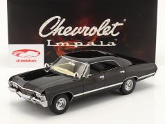 Chevrolet Impala Sport Sedan 建设年份 1967 黑色的 1:18 Greenlight