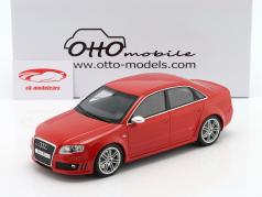 Audi RS 4 (B7) 4.2 MSI Baujahr 2005 Misano rot 1:18 OttOmobile