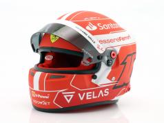 Charles Leclerc #16 Scuderia Ferrari 方式 1 2022 ヘルメット 1:2 Bell