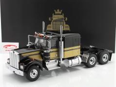 Kenworth W900 vrachtwagen zwart / goud 1:18 Road Kings