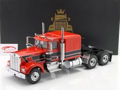 Kenworth W900 camion rosso / Nero 1:18 Road Kings