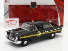 Chevrolet 1957 Sedan Kentucky State Police 1957 черный / желтый 1:18 Highway61