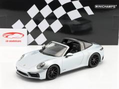 Porsche 911 (992) Targa 4 GTS Byggeår 2021 GT sølv metallisk 1:18 Minichamps