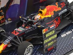 Max Verstappen Red Bull RB16B #33 vencedora Abu Dhabi Fórmula 1 Campeão mundial 2021 1:43 Minichamps