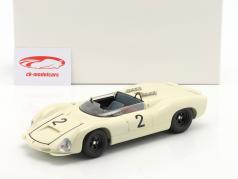 Porsche 910-8 Bergspyder #2 vencedora Alpen-Bergpreis 1967 R. impetuoso 1:18 Matrix