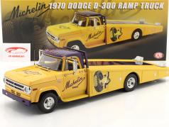 Dodge D-300 Ramp Truck Michelin 建设年份 1970 黄色 1:18 GMP
