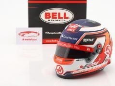Kevin Magnussen #20 Haas F1 Team формула 1 2022 шлем 1:2 Bell