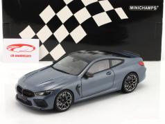 BMW 8 Series M8 Coupe (F92) ano de construção 2020 azul metálico 1:18 Minichamps