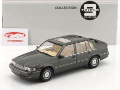 Volvo 960 ano de construção 1996 cinza escuro metálico 1:18 Triple9