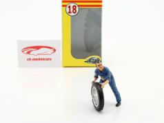 Mechanic Georges in blue overall 1930s years figure 1:18 LeMansMiniatures